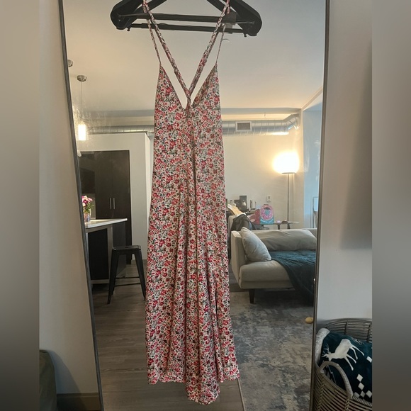 Kittenish Dress - Picture 4 of 5